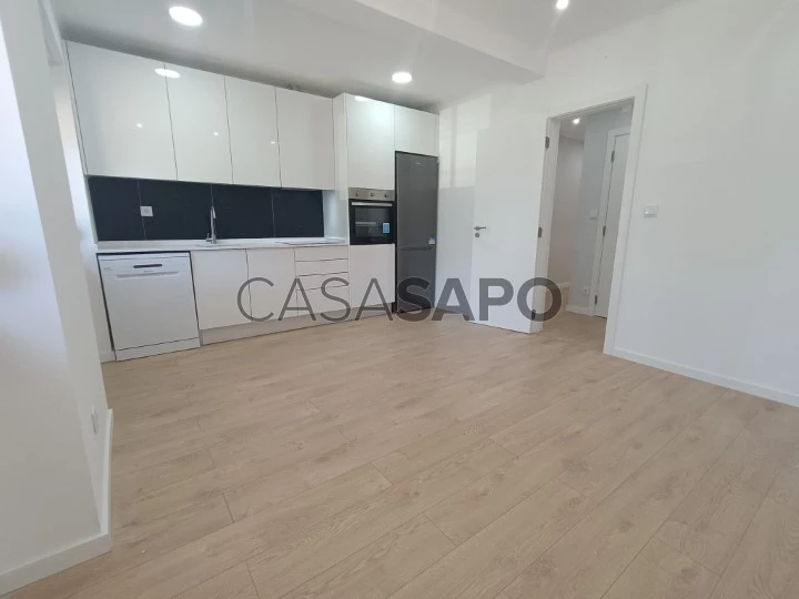 Apartamento T2+1 para comprar na Amadora