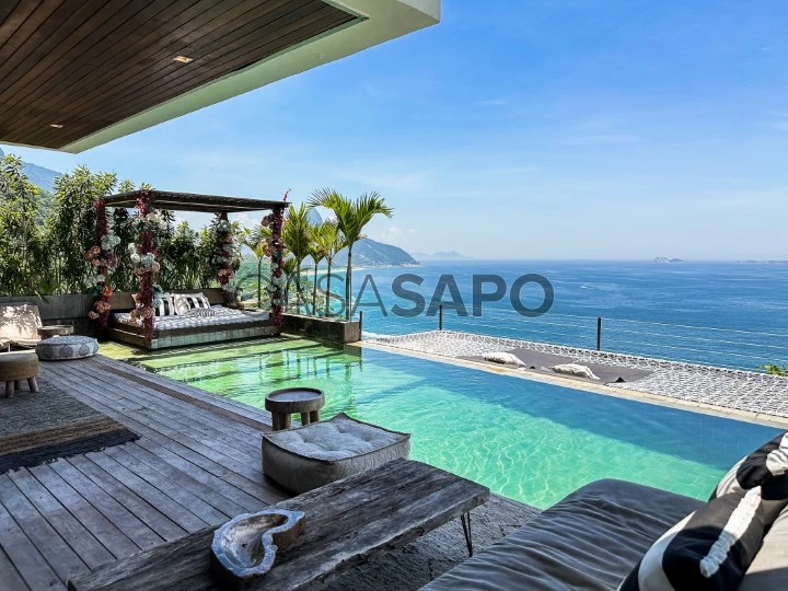 Casa de luxo com piscina para venda no Joá