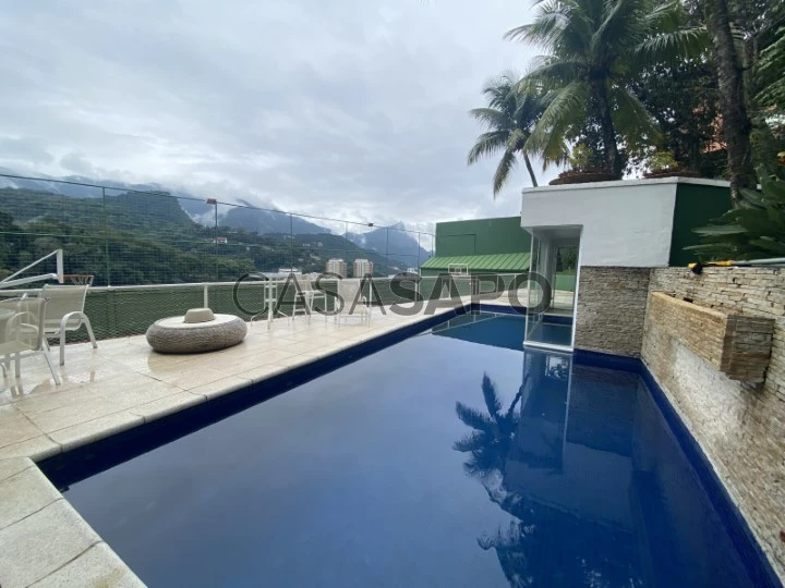 Triplex mansion for sale in Gávea with pool and amazing view