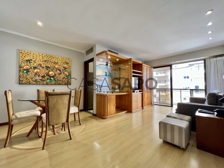 2 Bedroom Flat-Style Apartment with Balcony in Ipanema