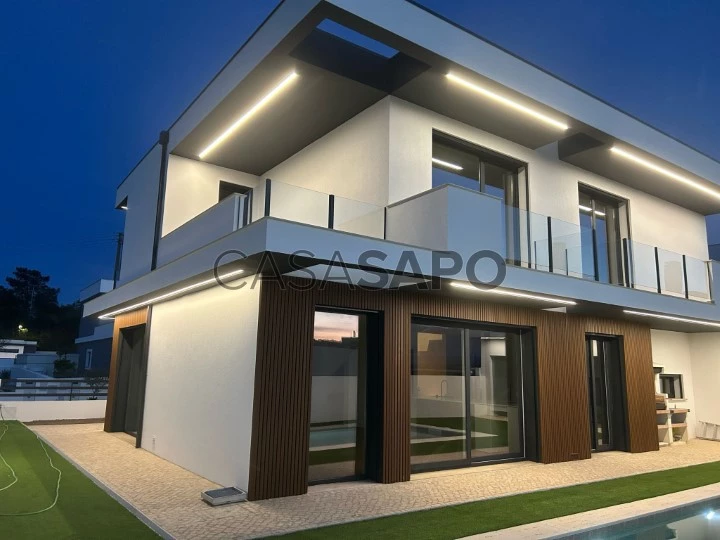 Moradia T4 Duplex para comprar em Setúbal