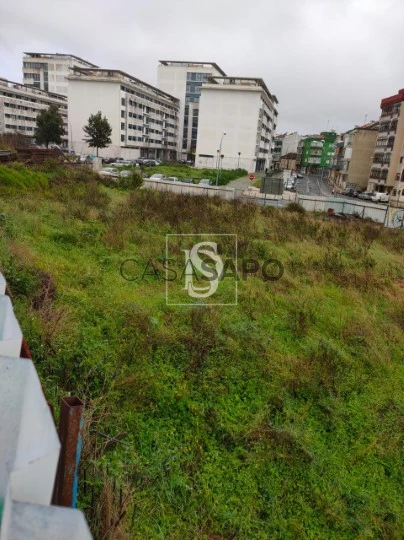 Terreno para comprar na Amadora