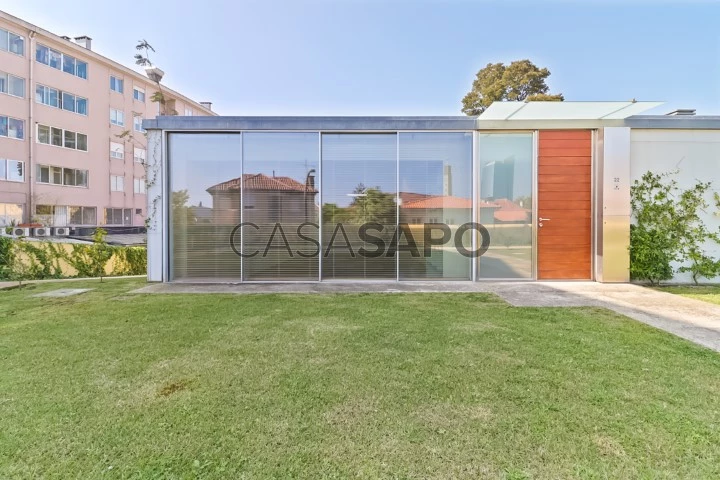 Moradia T5 Duplex para comprar no Porto
