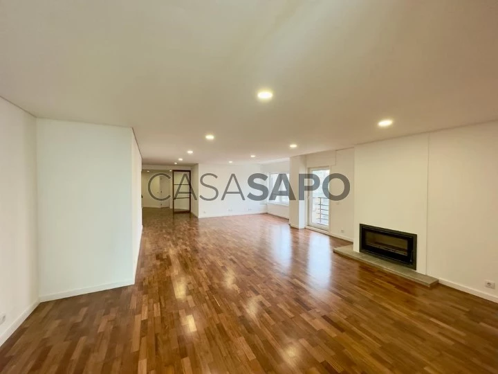 Apartamento T5+1 para comprar no Porto
