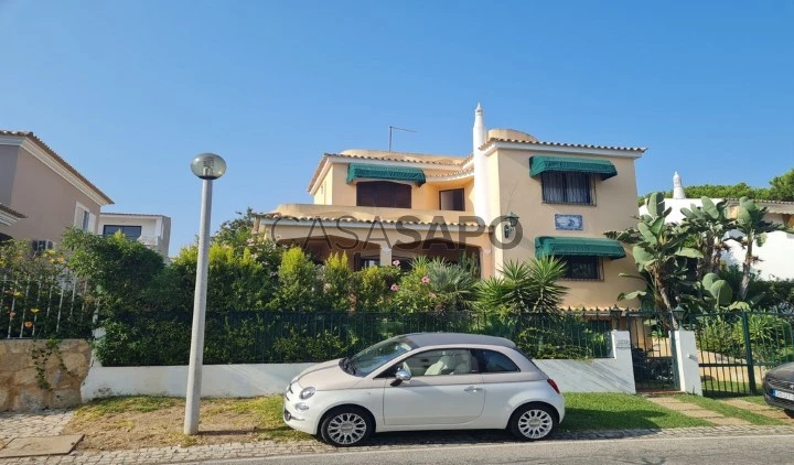 Moradia V3-para-venda-Vilamoura-Hometown Properties