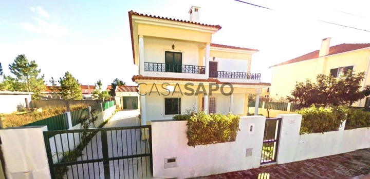 Vivenda de Primeiro Andar T3 Duplex para comprar no Seixal