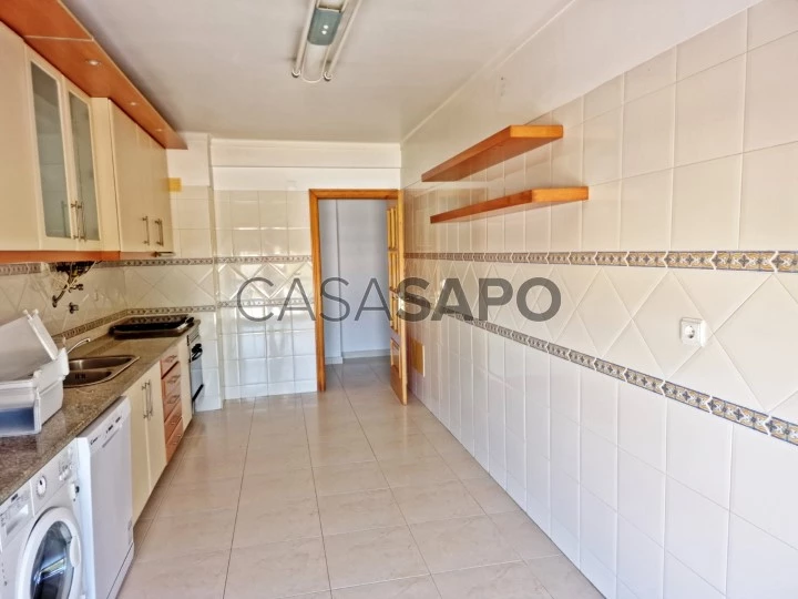 Apartamento T2 para comprar em Sesimbra