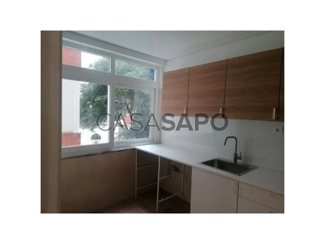 Apartamento T2 para comprar na Amadora