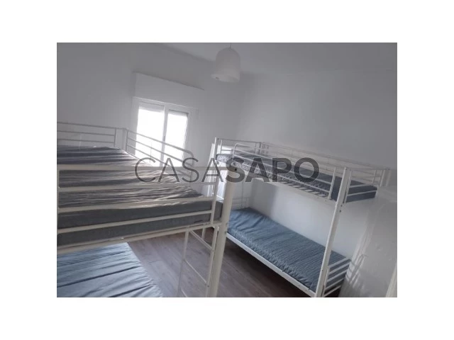 Quarto T3 para alugar na Amadora