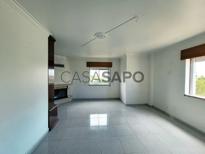 Apartamento T3 para comprar em Almada